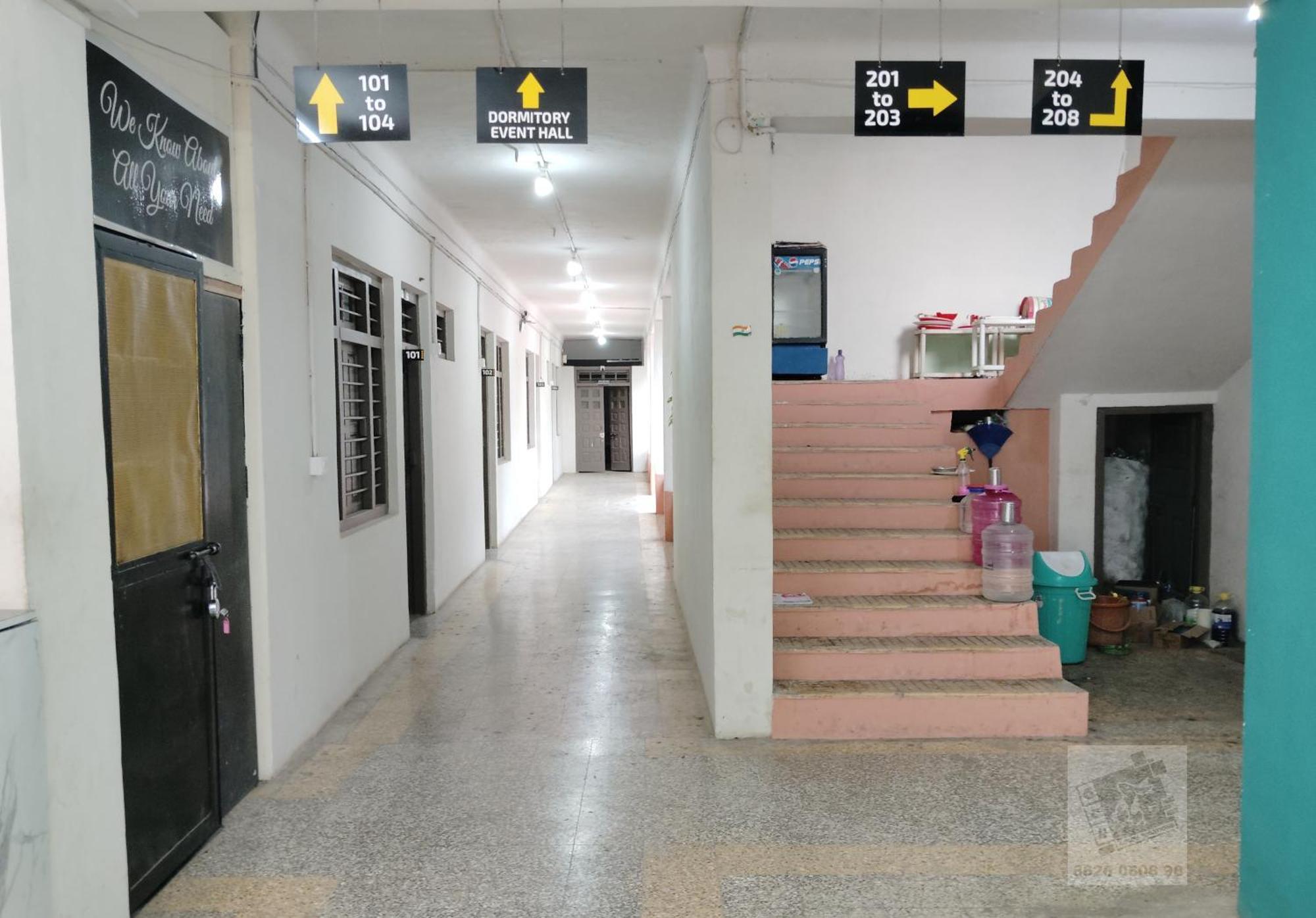 6 Cr Hotel Natraj Railway Station Aurangabad  Buitenkant foto